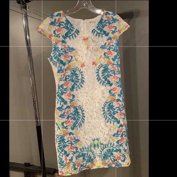 NWT Gorgeous Francesca's Mi Ami Cap Sleeve Lace Dress - Picture 2 of 8